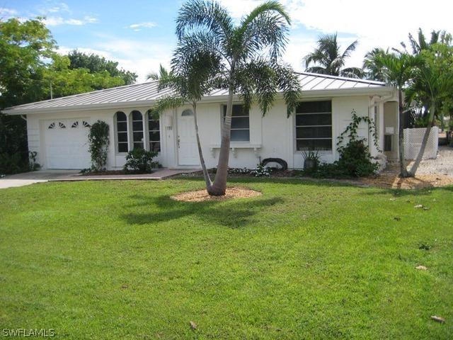 130 Ibis St., Fort Myers Beach, FL 33931