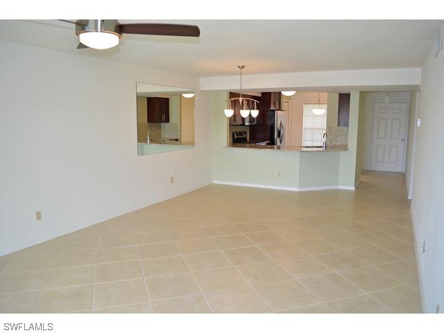 9580 Victoria Ln. #206, Naples, FL