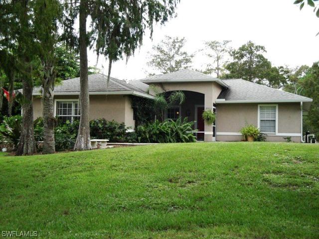 2911 6th St., Naples, FL