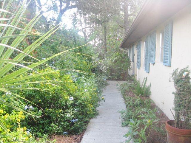 3896 5th Ave., Naples, FL