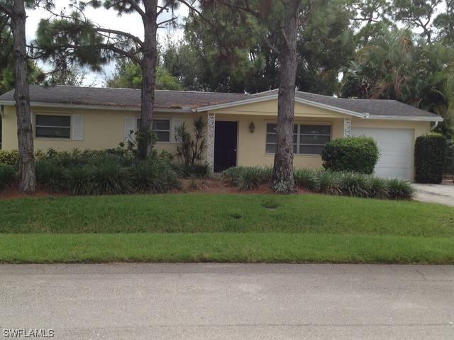 1220 Illinois Dr., Naples, FL