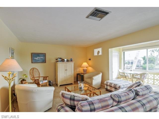 2020 Gulf Shore Blvd. #211, Naples, FL