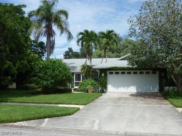 4599 Chippendale Dr., Naples, FL 34112