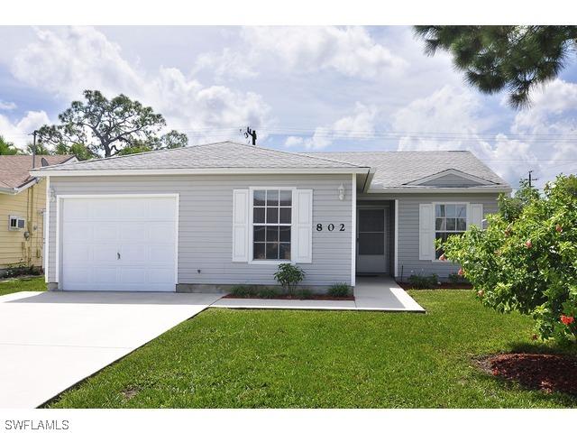 802 103rd Ave., Naples, FL 34108