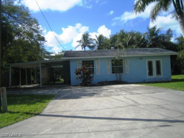 2400 Lake Ave., Naples, FL