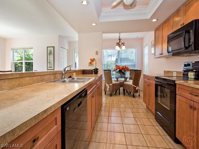 517 Clubside Dr., Naples, FL 34110