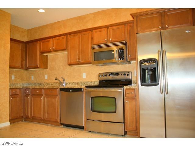 9793 Roundstone Cir., Fort Myers, FL