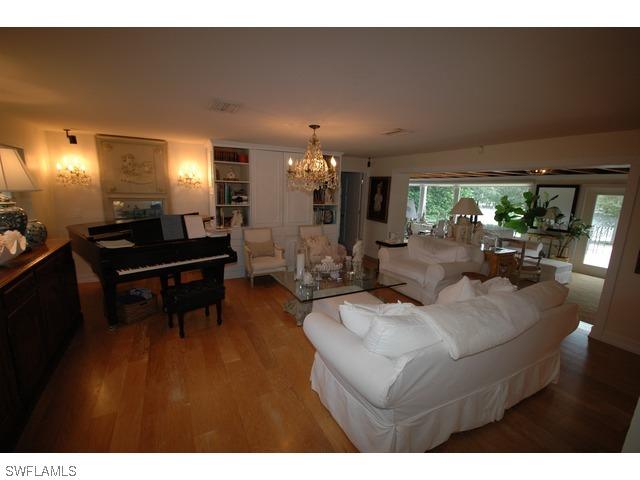 1920 6th St., Naples, FL 34102