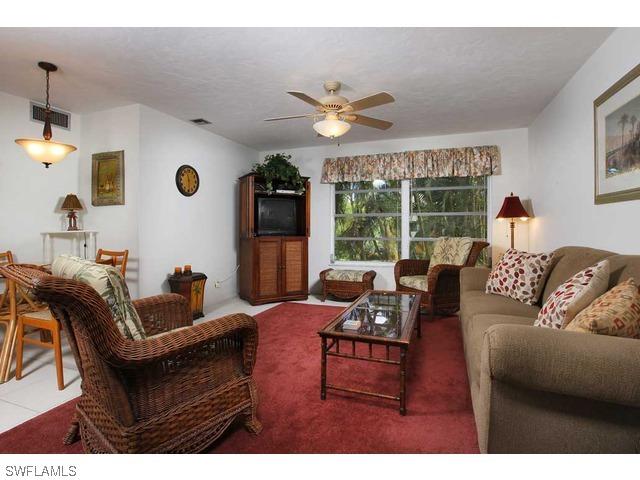 582 Broad Ave., Naples, FL