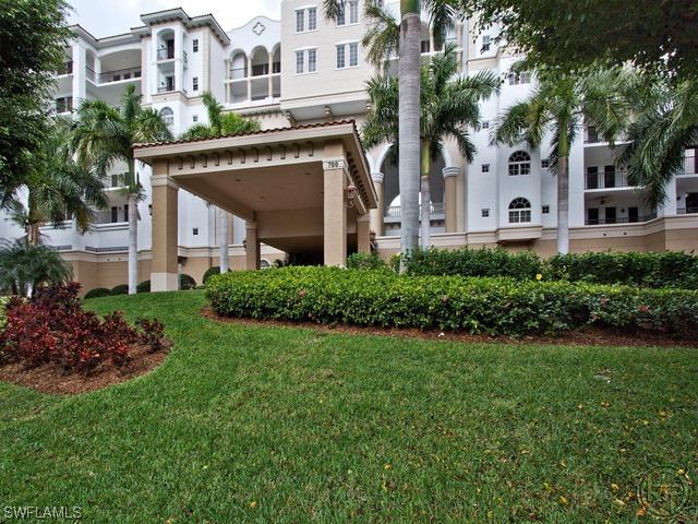 700 La Peninsula Blvd., Naples, FL 34113