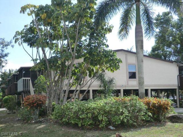 5352 Treetops Dr. #D-5, Naples, FL 34113