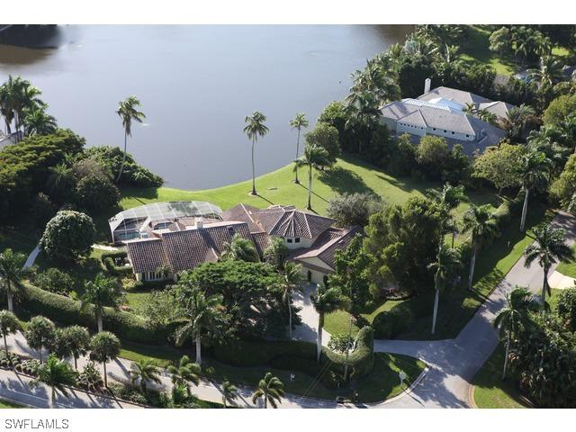 550 Banyan Blvd., Naples, FL 34102