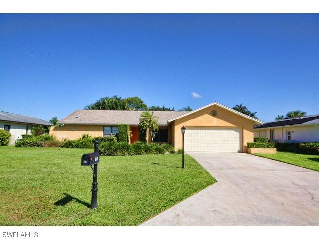 517 Landmark Dr., Naples, FL 34112