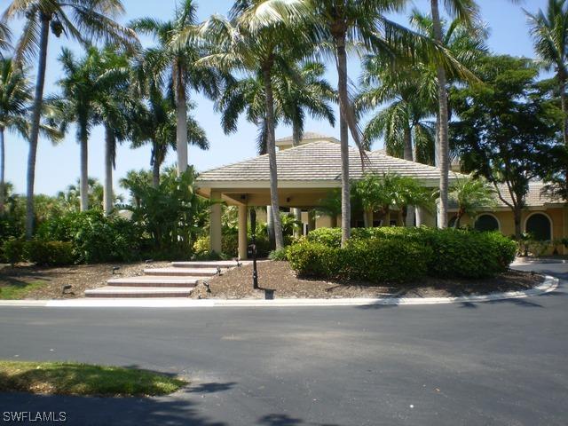 666 Wiggins Bay Dr., Naples, FL