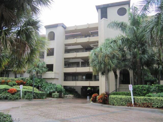 523 La Peninsula Blvd., Naples, FL 34113