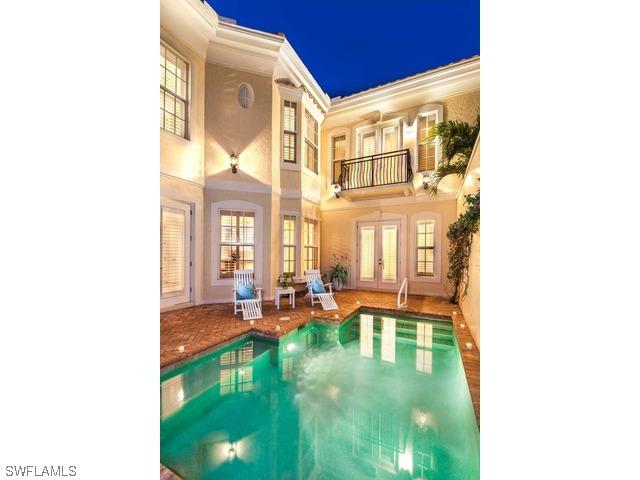 370 2nd Ave., Naples, FL 34102