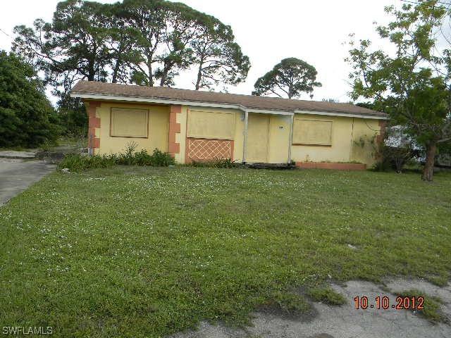 7392 Pine Dr., Fort Myers, FL 33912