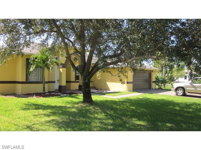 1070 Grove Dr., Naples, FL 34120