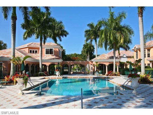 575 Via Veneto #202, Naples, FL