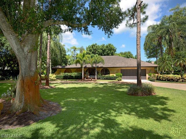 871 Cassena Rd., Naples, FL