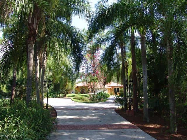 4660 1st Ave., Naples, FL 34119