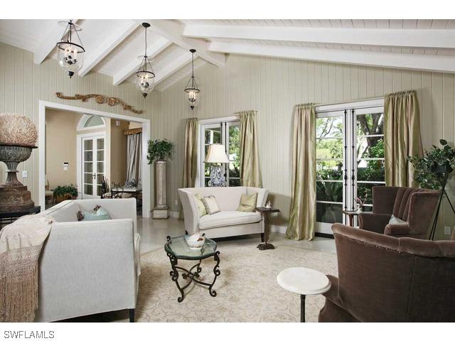 168 2nd Ave., Naples, FL 34102