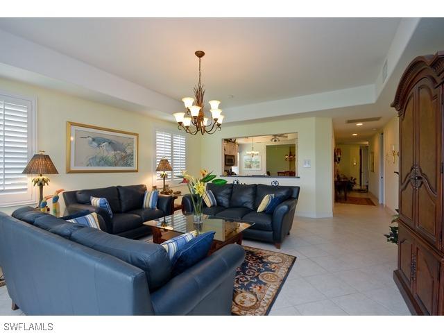 6031 Trophy Dr. #202, Naples, FL