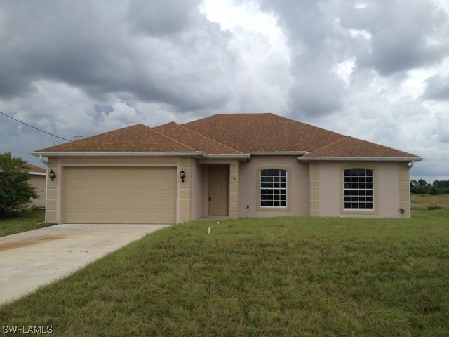 228 Pennfield St., Lehigh Acres, FL 33974