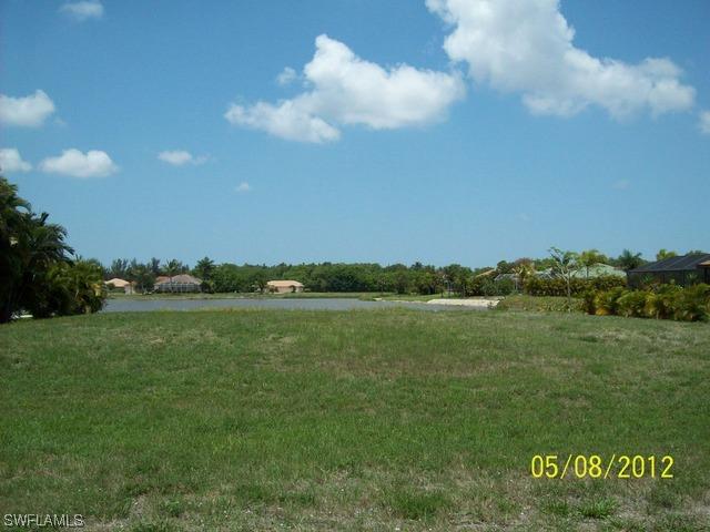 18007 Royal Tree Pkwy., Naples, FL 34114