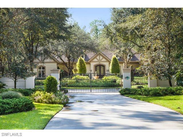 5386 Sycamore Dr., Naples, FL 34119