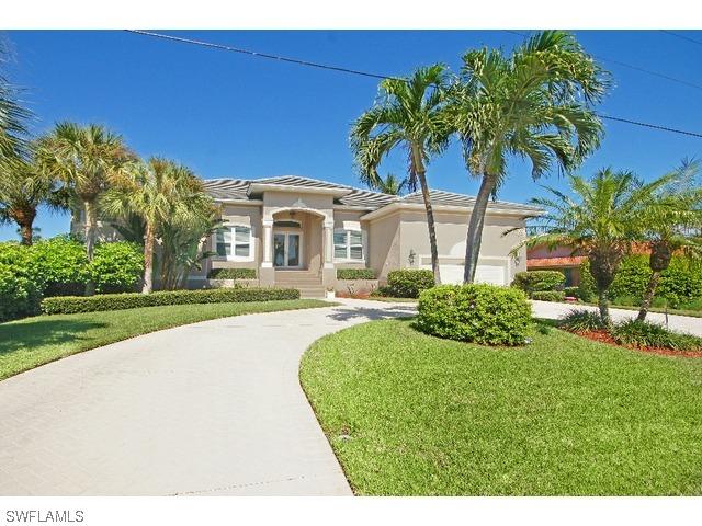 435 Bayside Ave., Naples, FL 34108