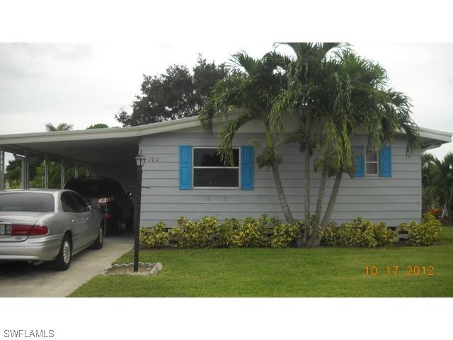 100 Calais Ct., Naples, FL