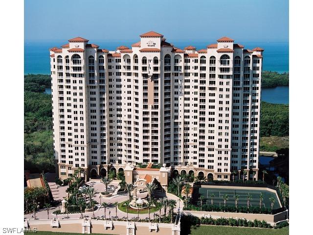 6597 Nicholas Blvd. #PH 14, Naples, FL 34108