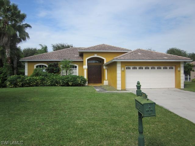 769 Waterloo Ct., Naples, FL