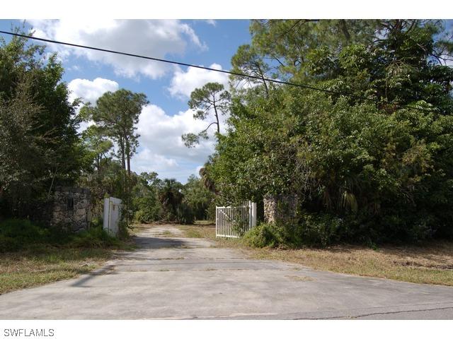 2725 70th St., Naples, FL