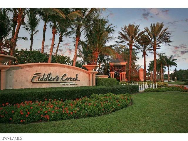 4620 Hawks Nest Dr., Naples, FL 34114