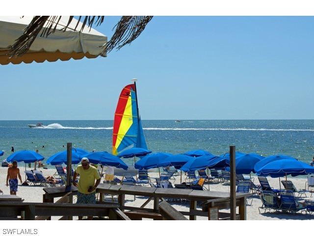 6825 Grenadier Blvd. #905, Naples, FL