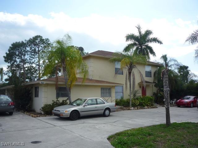 748 108th Ave., Naples, FL 34108