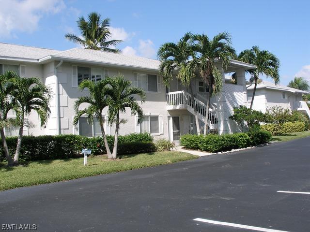 713 Neapolitan Way, Naples, FL 34103