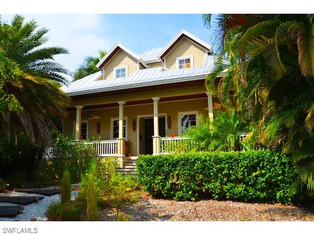 429 14th Ave., Naples, FL 34102
