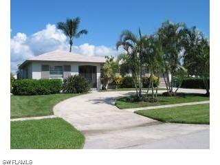 842 Elm Ct., Marco Island, FL 34145