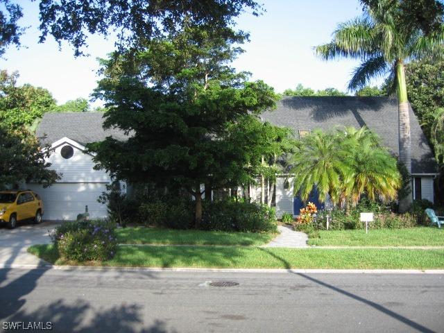 2311 Pinewoods Cir., Naples, FL