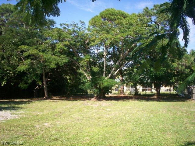 2505 Van Buren Ave., Naples, FL