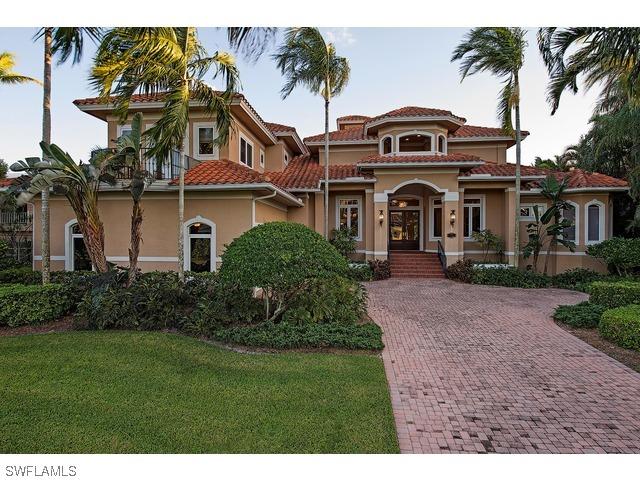 672 16th Ave., Naples, FL 34102