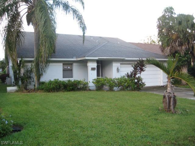 1412 Monarch Cir., Naples, FL 34116