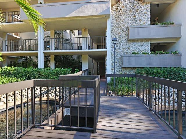 5964 Pelican Bay Blvd. #423, Naples, FL