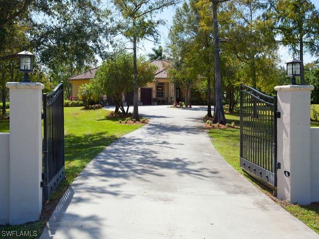 5840 Napa Woods Way, Naples, FL 34116