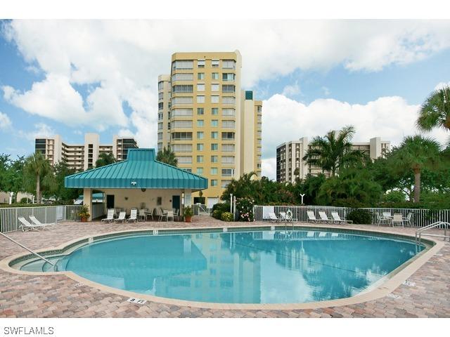 25 Bluebill Ave. #505, Naples, FL