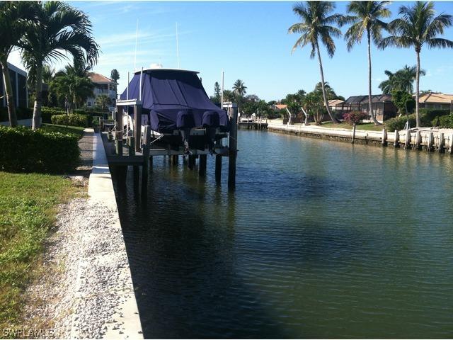 1260 Martinique Ct., Marco Island, FL