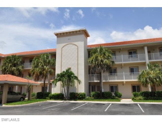 7827 Regal Heron Cir., Naples, FL 34104